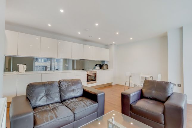 2 bed property, in Knights Tower, £435,000