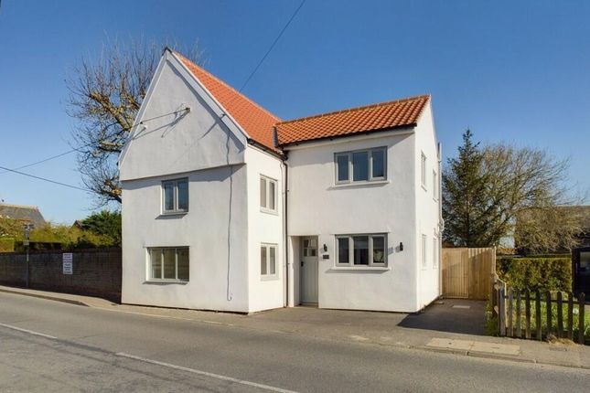 3 bed property, in The Street, £350,000