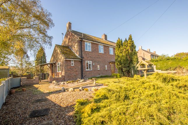 3 bed property, in Abbey Road, £350,000