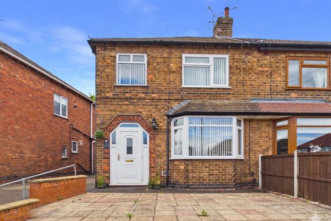 3 bed property, in Northolme Avenue, £200,000