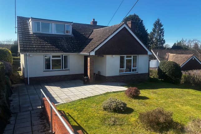4 bed property, in Oakleigh Drive, £450,000