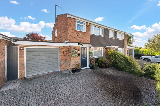 3 bed property, in Beechwood Avenue, £425,000