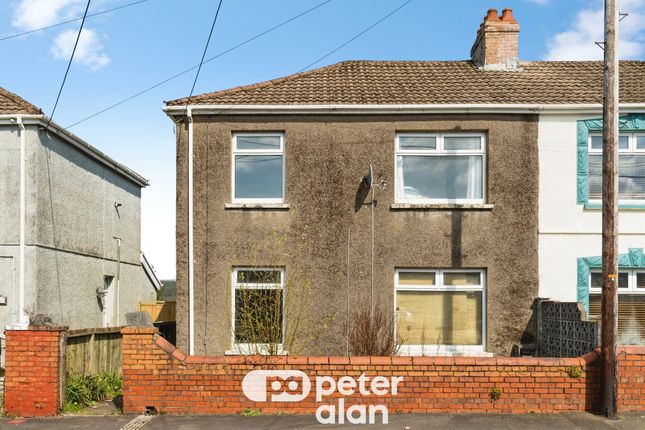 3 bed property, in Moorlands, £120,000
