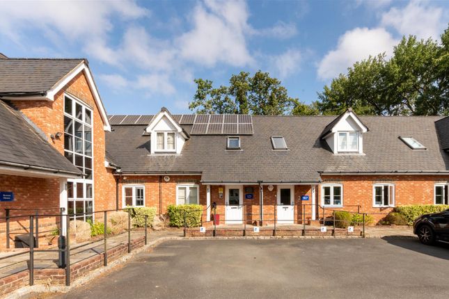 2 bed property, in Long Toll, £325,000