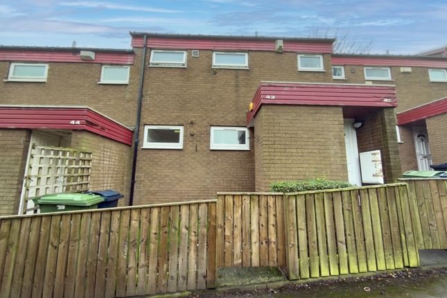 1 bed property, in 43 Stainton Drive, £5,000