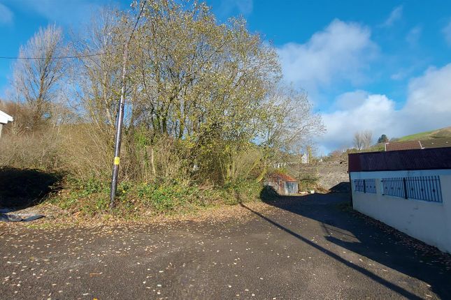 Studio, in Dunraven Street, £60,000