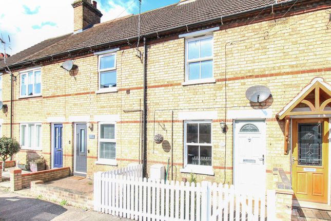2 bed property, in Carter Street, £260,000