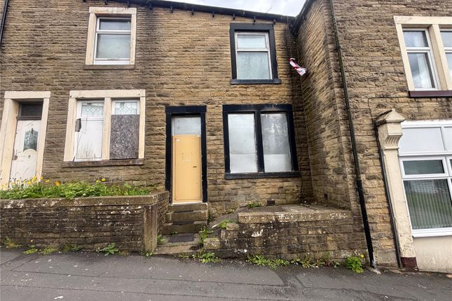 2 bed property, in Larch Street, £65,000
