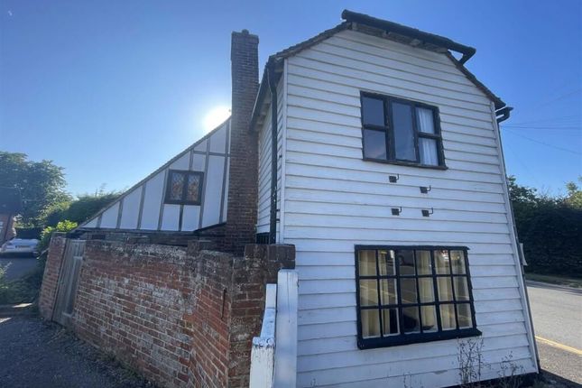 1 bed property, in High Street, £170,000