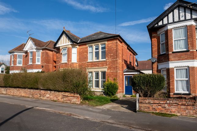 7 bed property, in Chatsworth Road, £485,000
