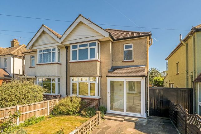 3 bed property, in Princes Avenue, £599,950
