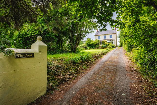 4 bed property, in Cosheston SA72, £675,000
