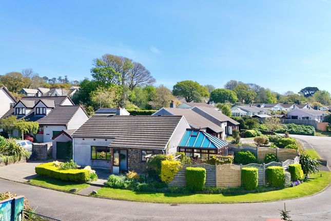 2 bed property, in Bells Hill, £395,000