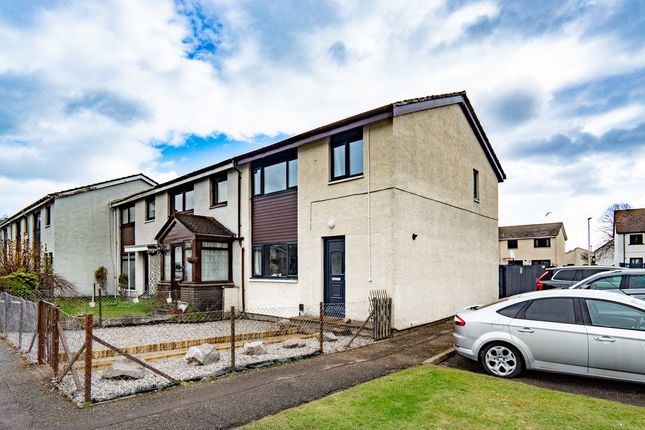 3 bed property, in Bellfield, £125,000