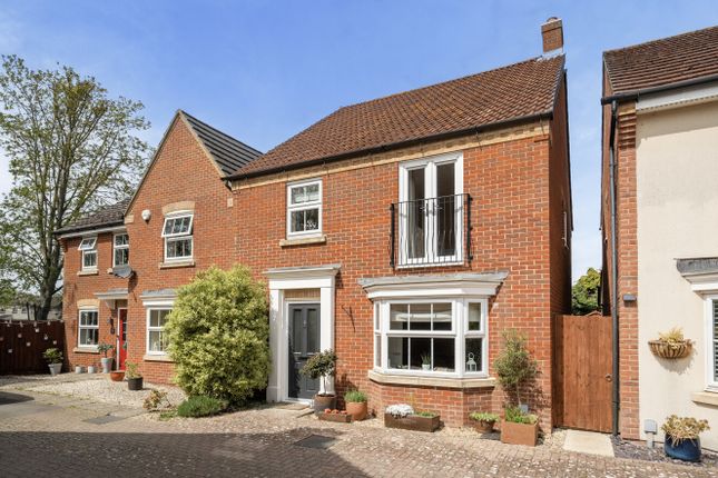 4 bed property, in Wainwright Mews, £475,000