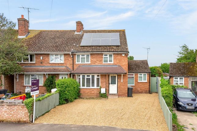 4 bed property, in Tithe Barn Road, £415,000