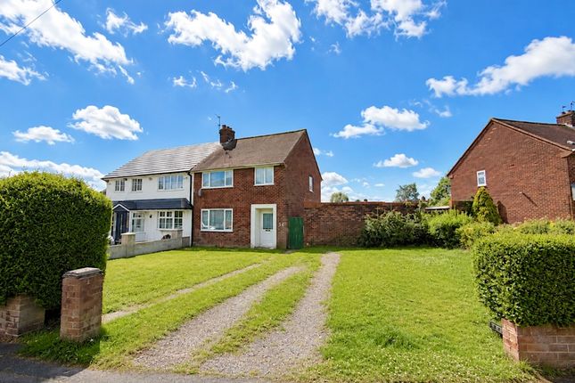 3 bed property, in Parry Road, £190,000