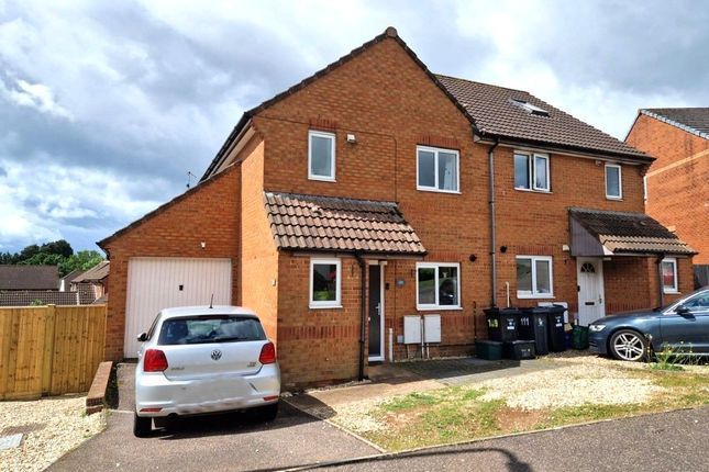 3 bed property, in Byron Way, £325,000
