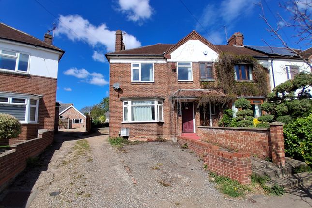 3 bed property, in Silverwood Close, £500,000