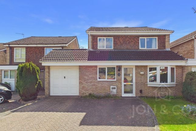4 bed property, in Isham Close, £345,000