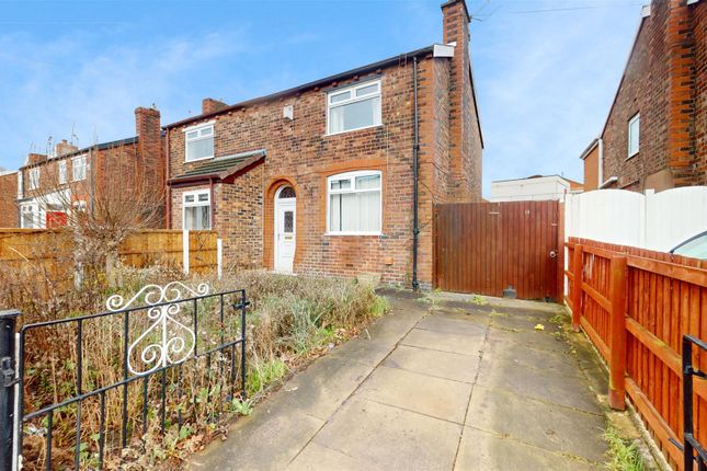2 bed property, in Cumber Lane, £135,000