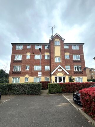 2 bed property, in Culpepper Close, £265,000