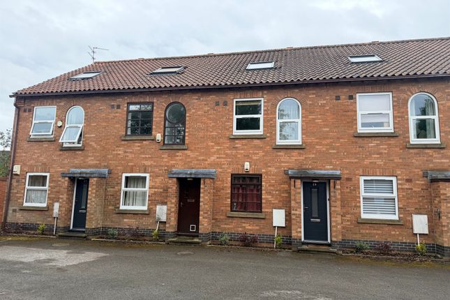 2 bed property, in Escrick Street, £180,500