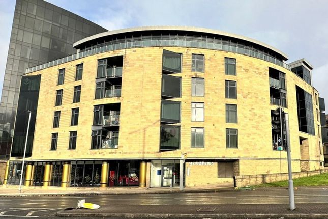 2 bed property, in Leeds Road, £39,950