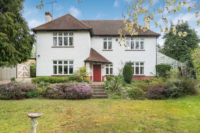 4 bed property, in Keswick Road, £975,000