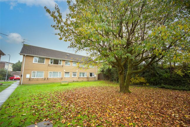 1 bed property, in Penlline Court, £130,000