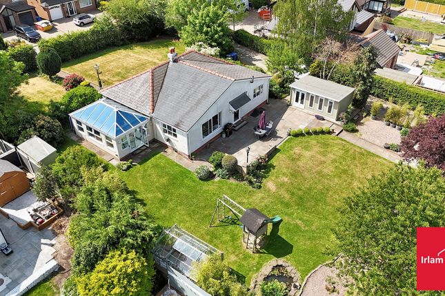 3 bed property, in Smithy Brow, £625,000