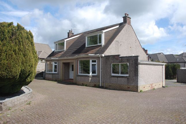 3 bed property, in 44 Dunmuir Road, £225,000