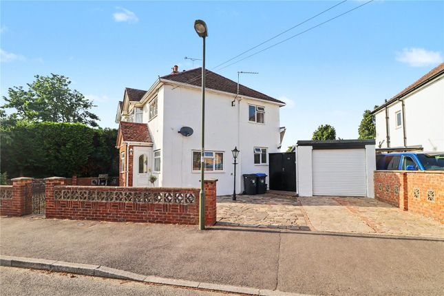3 bed property, in Woking, £450,000