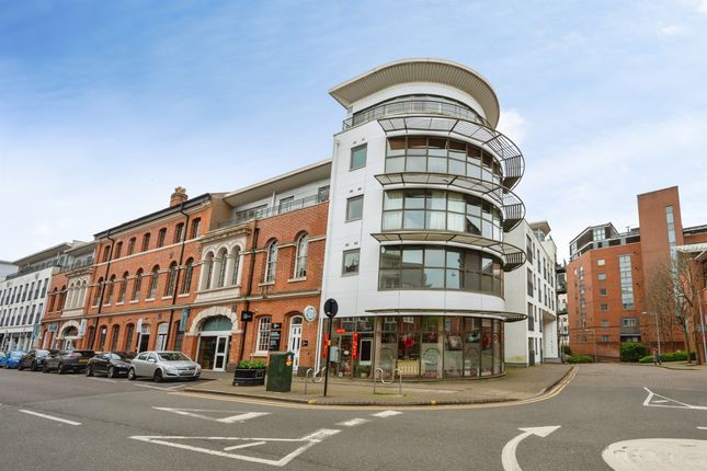 1 bed property, in Sheepcote Street, £75,000