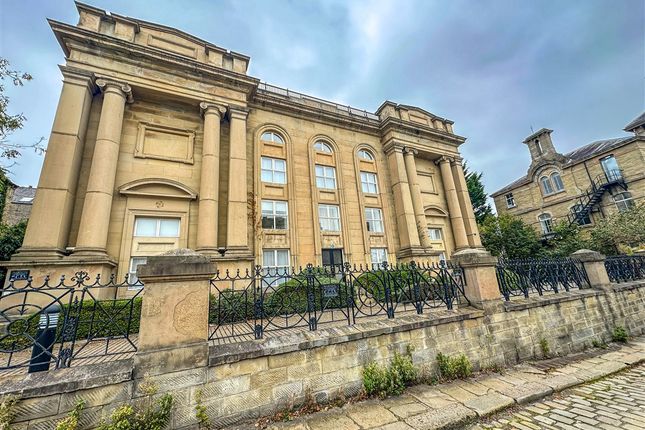2 bed property, in Highfields Road, £95,000