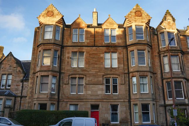 3 bed property, in Marchmont Crescent, £430,000