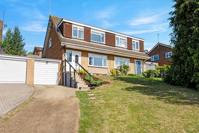 3 bed property, in Nightingale Road, £450,000