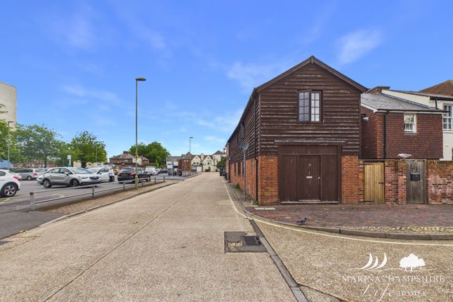 2 bed property, in High Street, £130,000