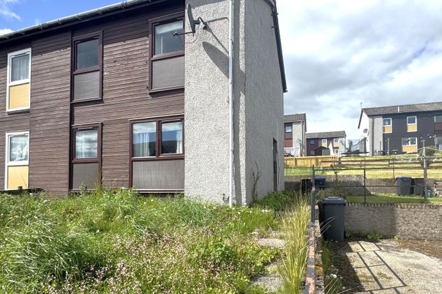 2 bed property, in Clinton Crescent, £70,000