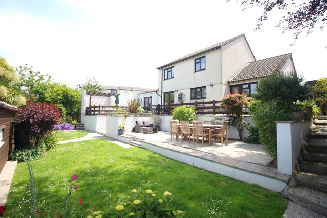5 bed property, in St. Petrocs Meadow, £675,000