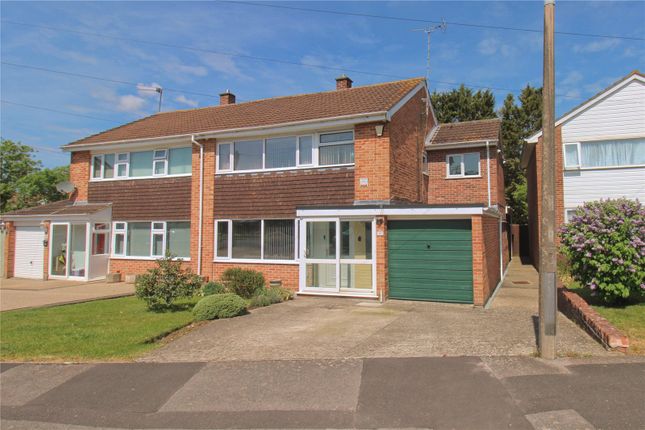 4 bed property, in Paxcroft Way, £350,000