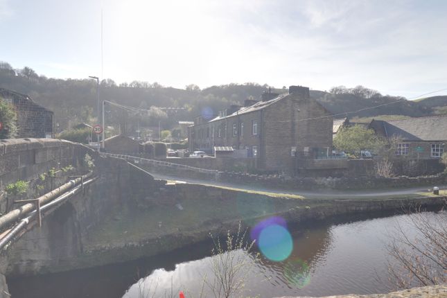 3 bed property, in 7 Industry Street, £140,000
