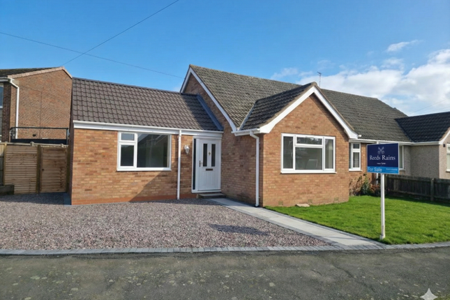 3 bed property, in Mount Pleasant Road, £290,000