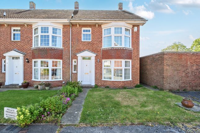 3 bed property, in The Saltings, £395,000