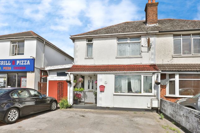 3 bed property, in Ringwood Road, £345,000