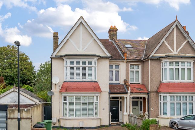 3 bed property, in Arran Road, £450,000