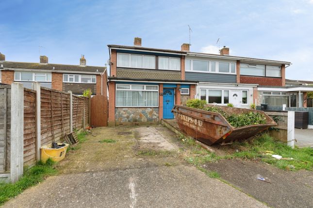 2 bed property, in Hassell Road, £315,000