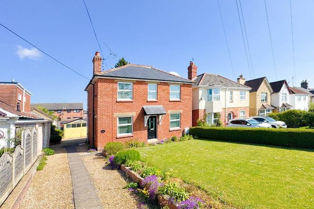 3 bed property, in Sheldon Road, £475,000