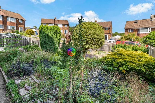 3 bed property, in Moorside Close, £230,000