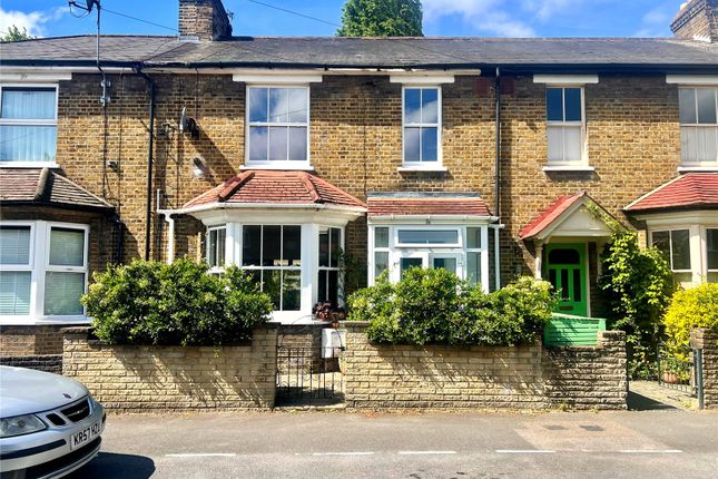 3 bed property, in Lyne Crescent, £725,000